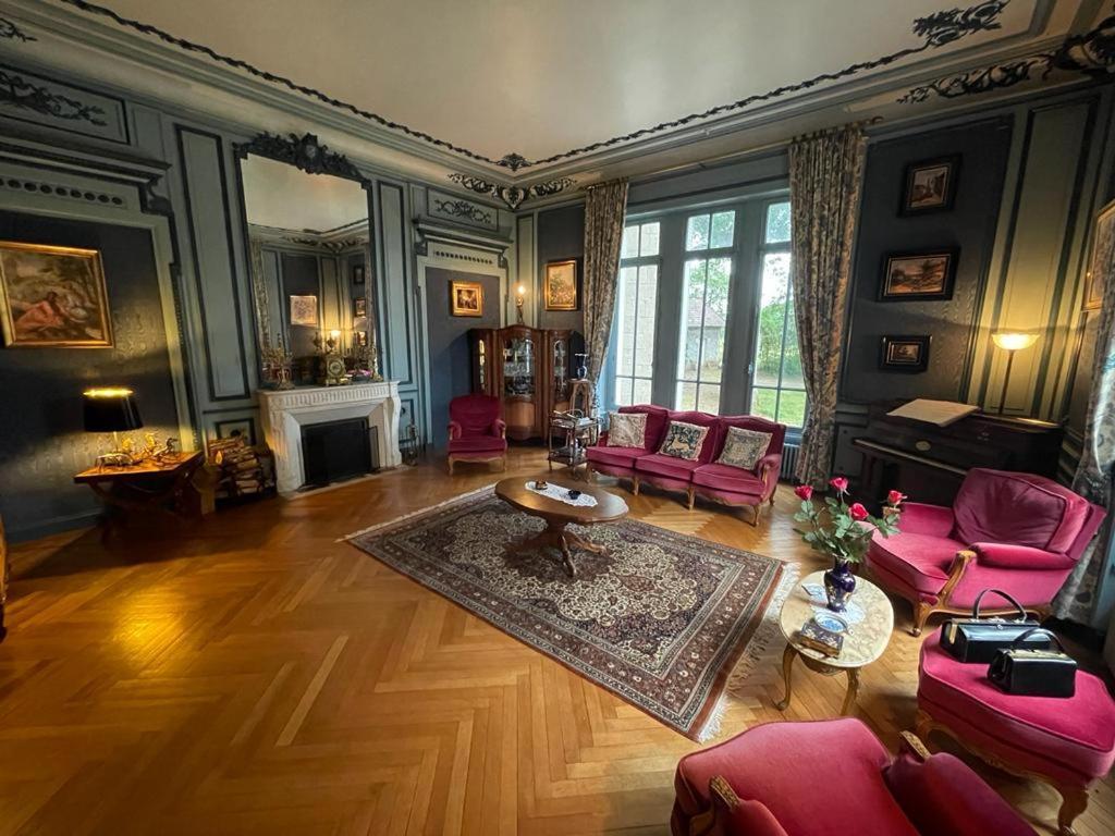 Saint-Léonard-de-NoblatChateau Maleplane住宿加早餐旅馆 外观 照片