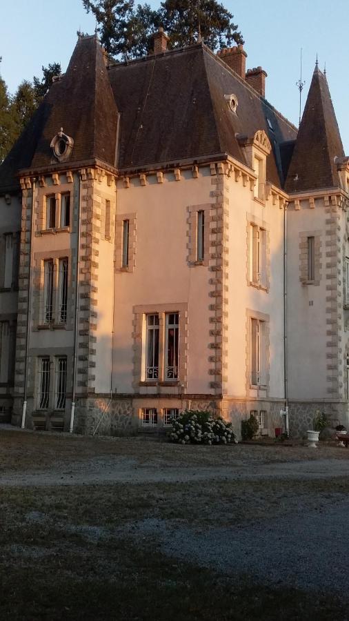 Saint-Léonard-de-NoblatChateau Maleplane住宿加早餐旅馆 外观 照片