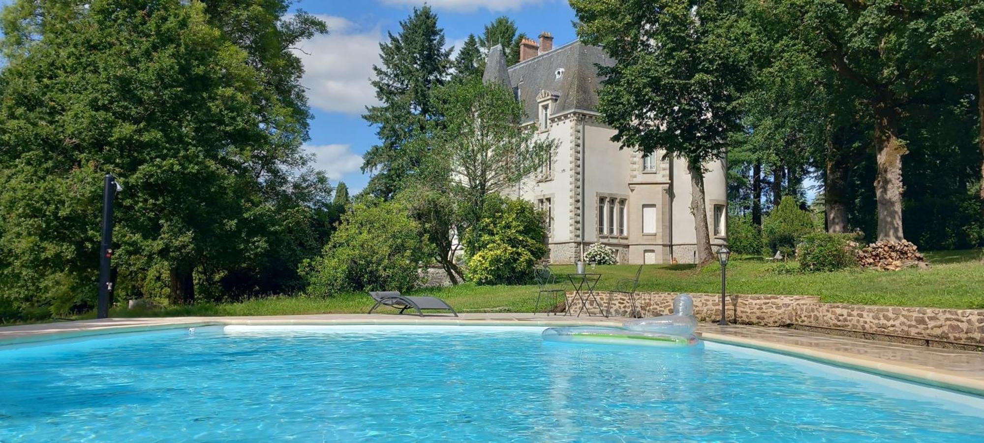 Saint-Léonard-de-NoblatChateau Maleplane住宿加早餐旅馆 外观 照片