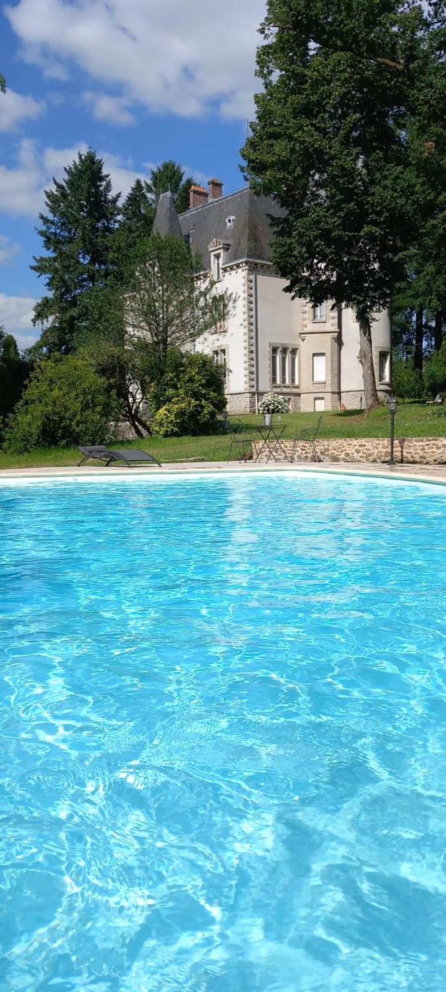 Saint-Léonard-de-NoblatChateau Maleplane住宿加早餐旅馆 外观 照片